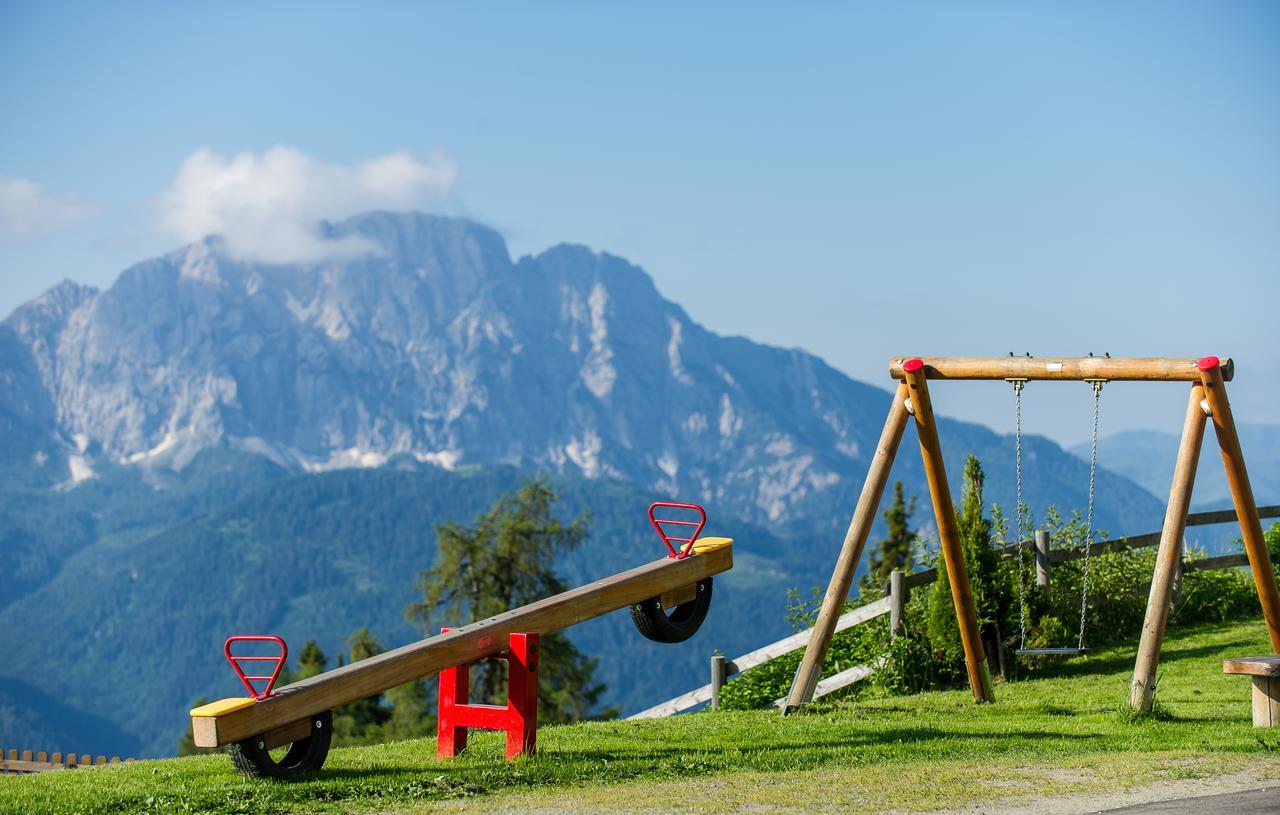 Sattleggers Alpenhof & Feriensternwarte Greifenburg Exterior foto