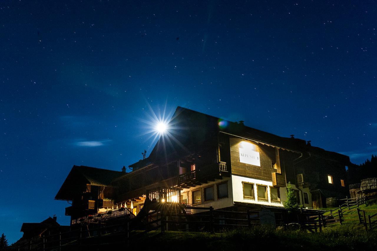 Sattleggers Alpenhof & Feriensternwarte Greifenburg Exterior foto