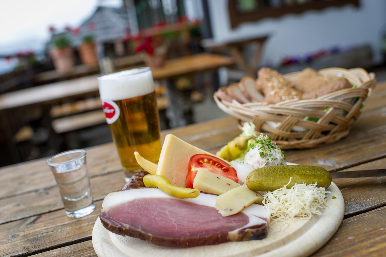 Sattleggers Alpenhof & Feriensternwarte Greifenburg Exterior foto